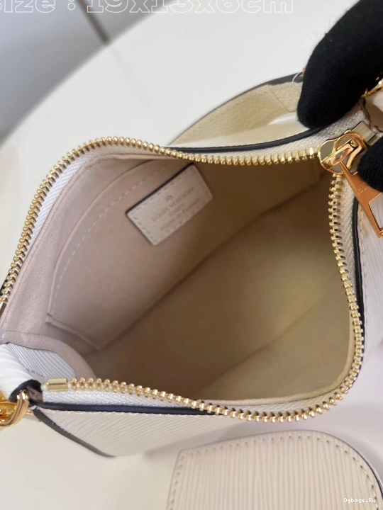 VUITTON LOUIS Marellini 0119